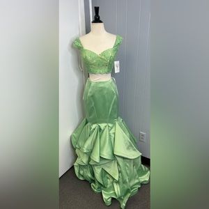 Prom dress/ party dress/ pageant dress/ formal dress/ two-piece dress